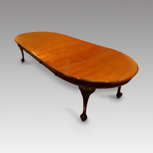 Antique extending mahogany dining table