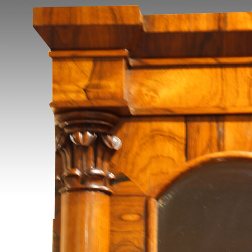 Antique bookcase Leaf carving