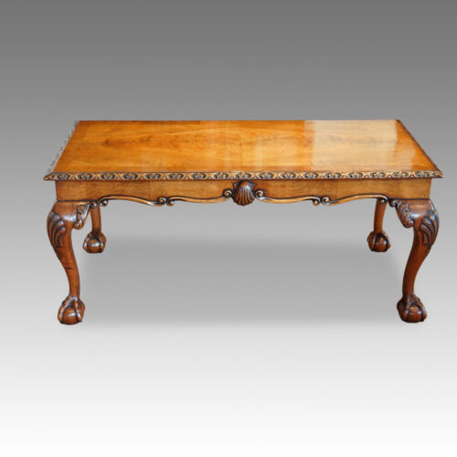 1930's Walnut Queen Anne style coffee table