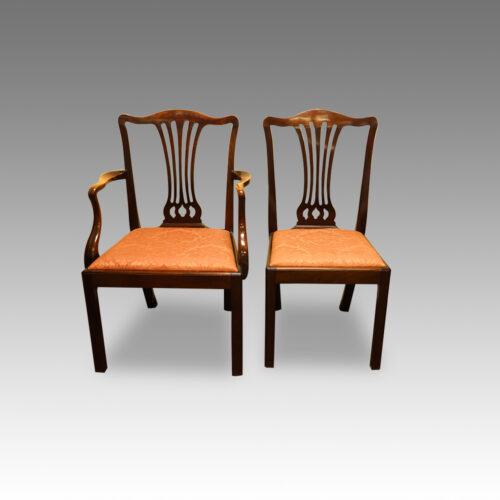 Set of 8 Georgian style mahogany dining chairs
