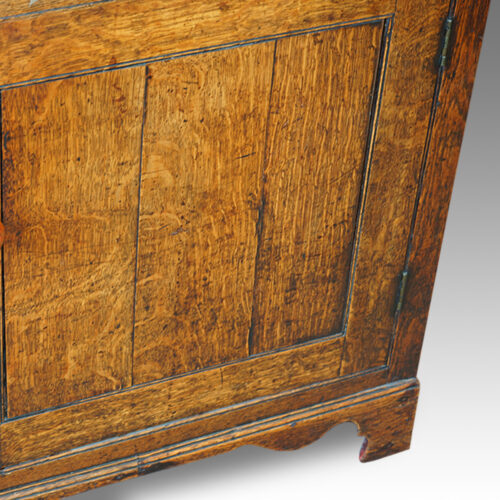 Oak kitchen dresser