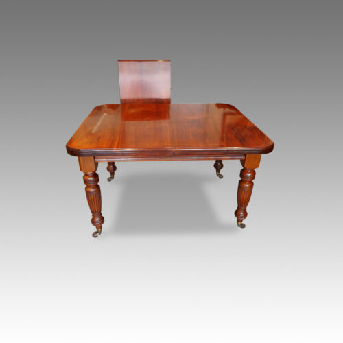 Edwardian walnut 8 seat dining table