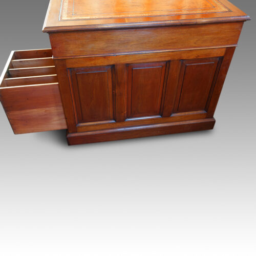 Victorian walnut pedestal desk