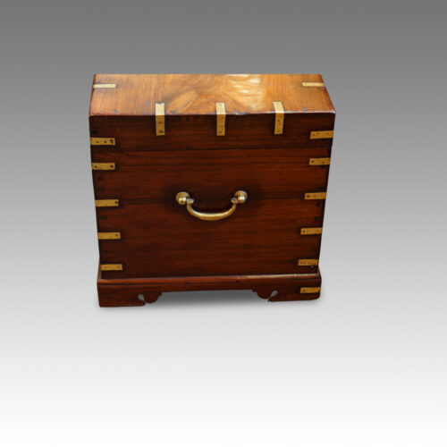 Victorian campaign chest