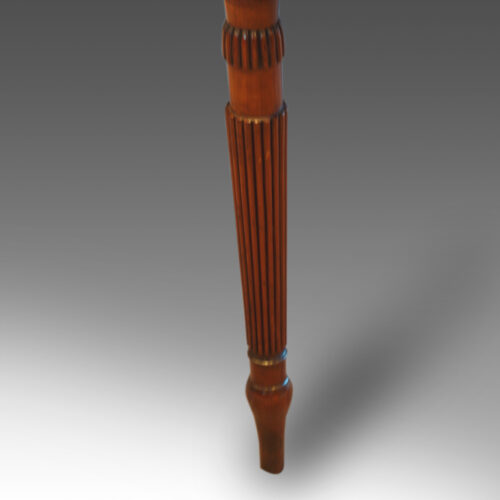 Table leg in Gillow manner