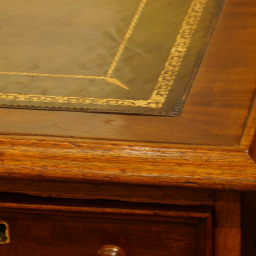 Top molding