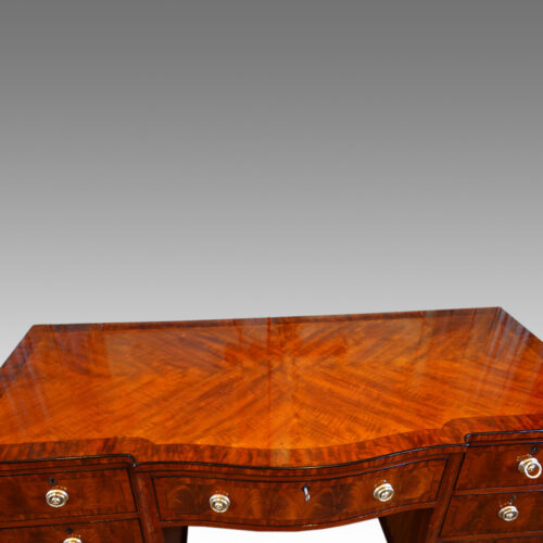 Edwardian inlaid mahogany dressing table