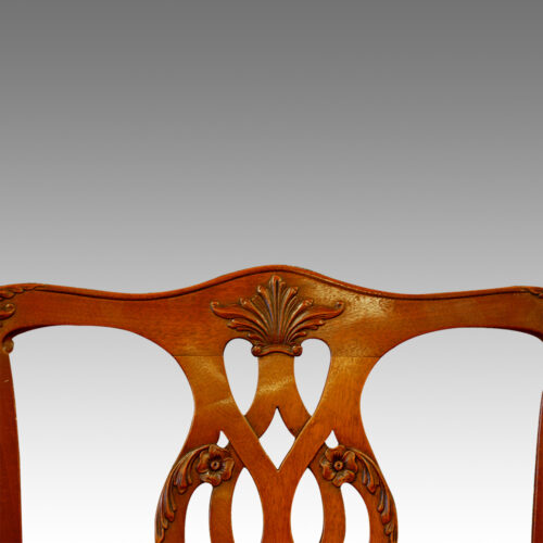 Set of 8 Edwardian Chippendale style chairs toprail