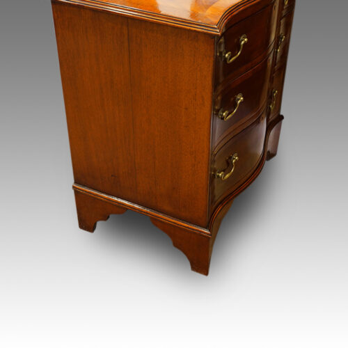 Small chest of drawers