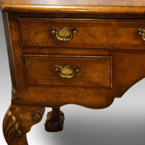 Walnut Queen Anne dressing table drawer