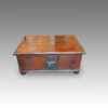Colonial merchants chest