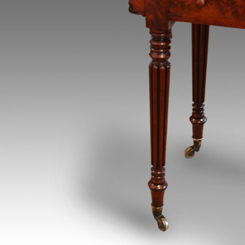 Antique table reeded leg