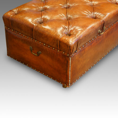 Ottoman end view