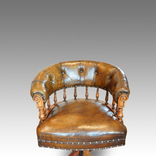 Victorian oak buttoned leather revolving desk chair seat