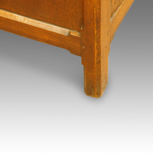 Arts & Crafts oak cupboard