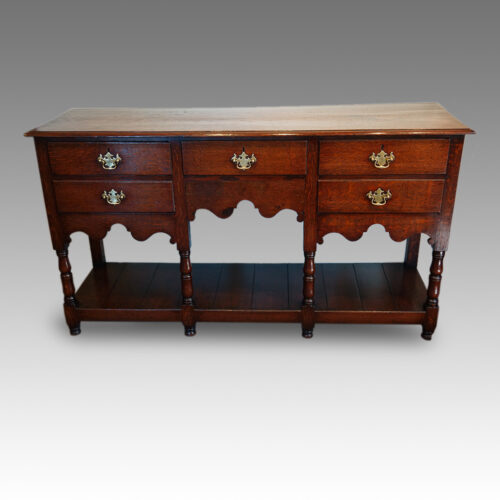 Dresser in oak