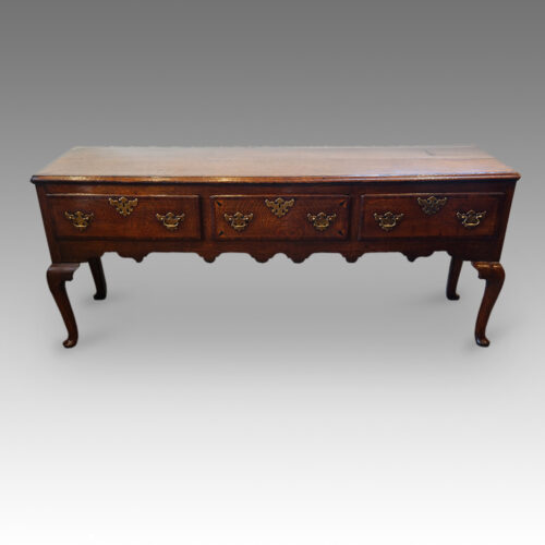 Georgian oak cabriole leg dresser base