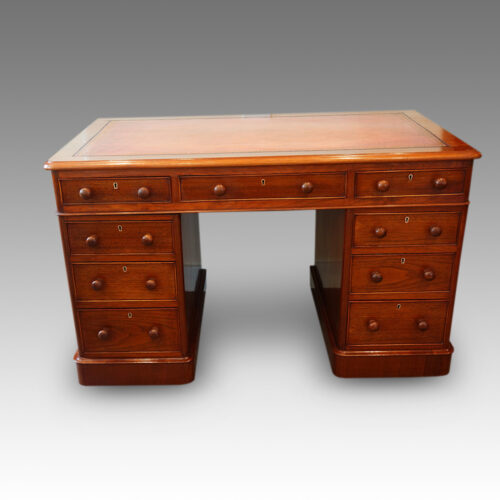 Victorian walnut pedestal desk 123cms