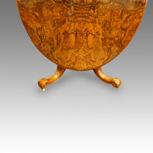 Victorian oval loo table