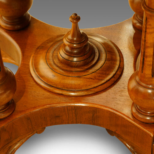 Victorian walnut oval loo table