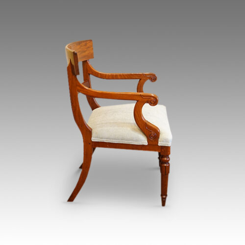 Georgian set of dining chairs