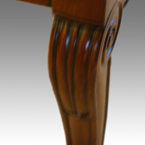 Detail front leg