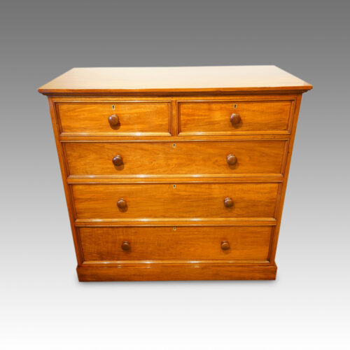 Victorian walnut chest of drawers