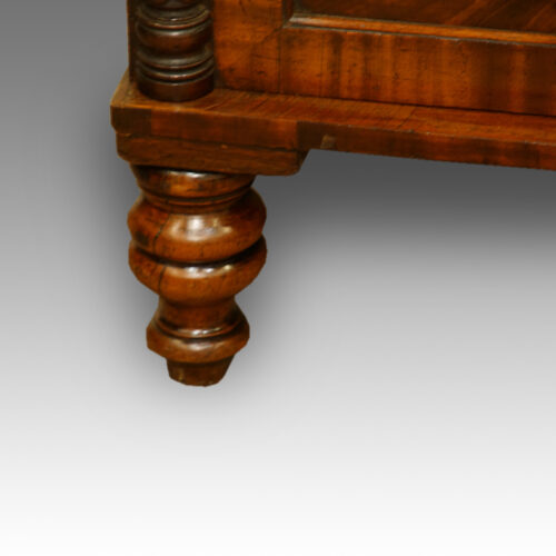Turned mahogany feet