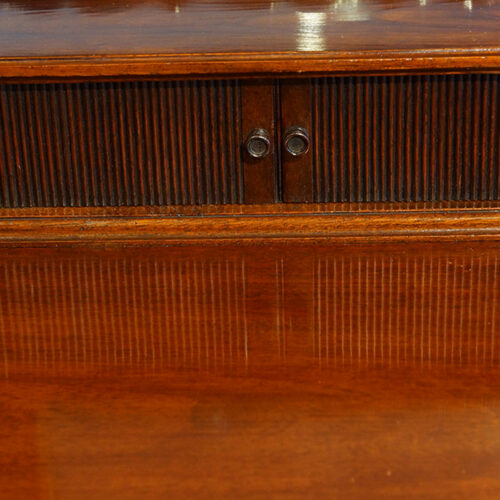 Edwardian mahogany gentlemans dressing chest tambour closed