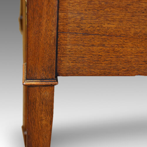 Georgian serpentine mahogany inlaid sideboard leg moulding
