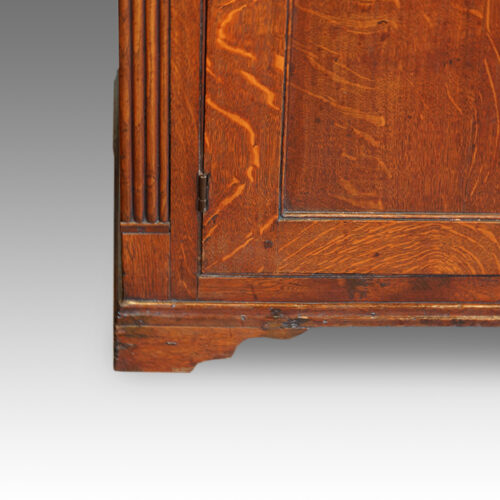 Georgian oak north country dresser with rack.9