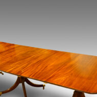 Georgian style 3 pedestal mahogany dining table, centre