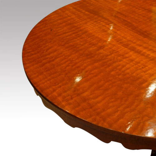 Circular mahogany coffee table edge