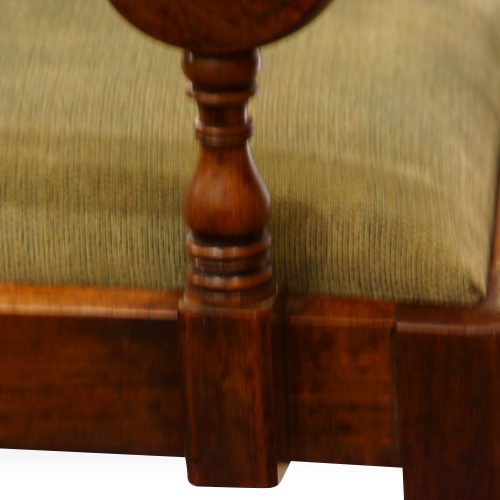 Set of 8 William IV mahogany dining chairs support of arm