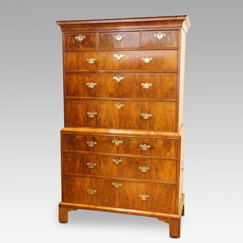 Georgian walnut chest on chest