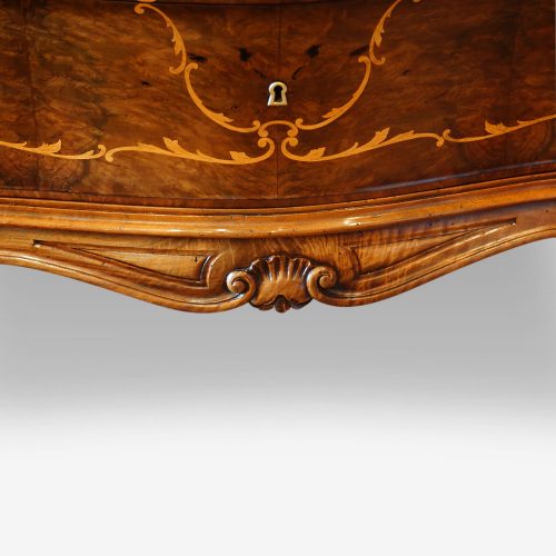 Pair of Italian commodes apron