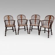 Set of 4 Yew wood Windsor chairs