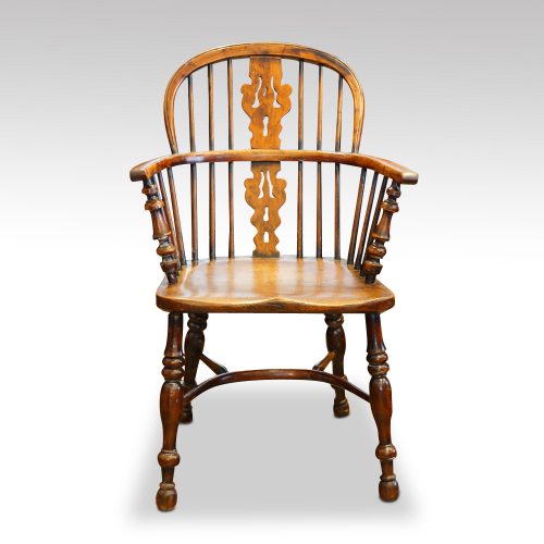Set of 4 Yew wood Windsor chairs,3