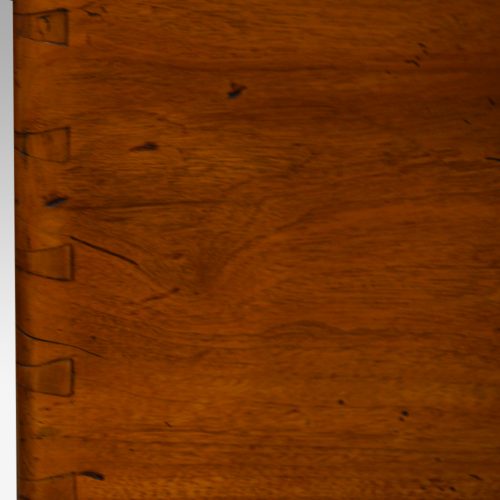 Camphor wood ottoman dovetail