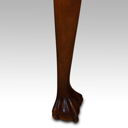 Walnut 12 sitting canteen of cutlery claw and ball leg