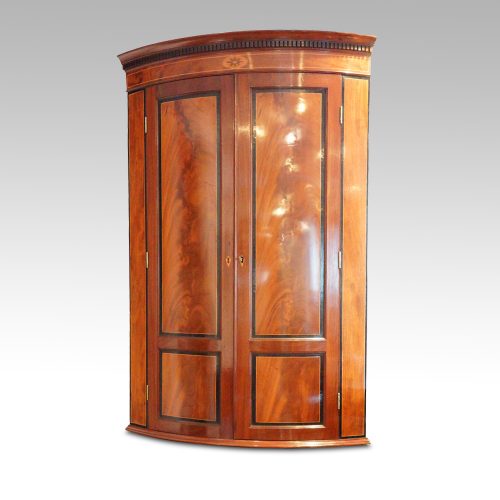 Georgian bow front mahogany hanging corner cabinet,1