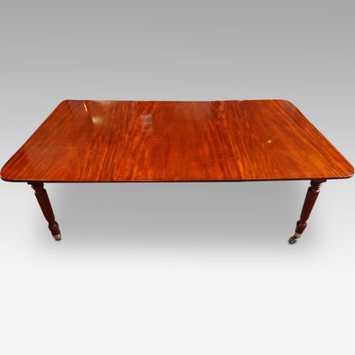 19thc. mahogany fluted leg extending dining table