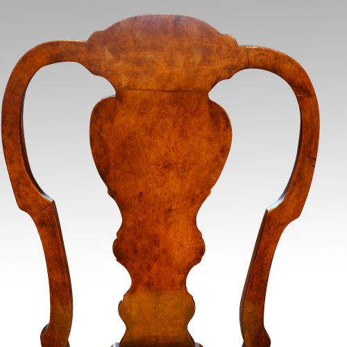 Set of 8 walnut Queen Anne style dining chairs centre splat