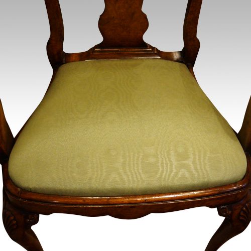Set of 8 walnut Queen Anne style dining chairs shaped drop in seat