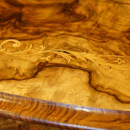 Victorian inlaid walnut oval centre table edge