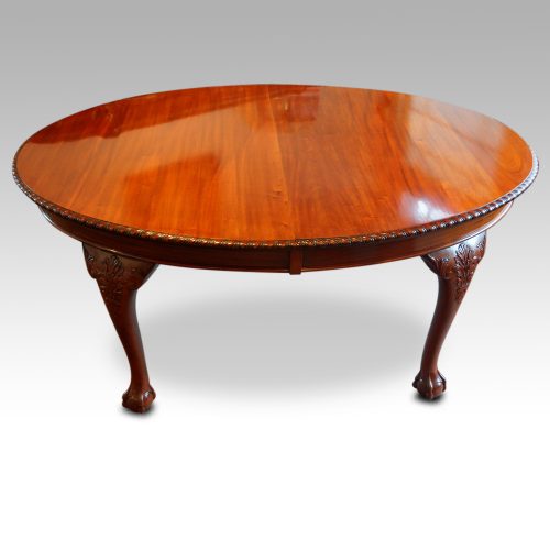 Maple & co mahogany extending dining table closed