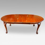 Waring and Gillow mahogany extending dining table