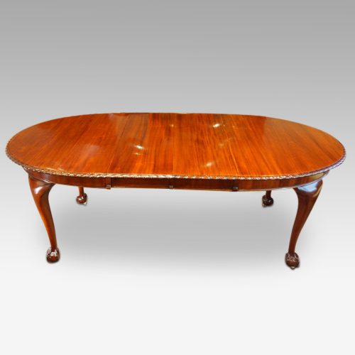 Waring and Gillow mahogany extending dining table