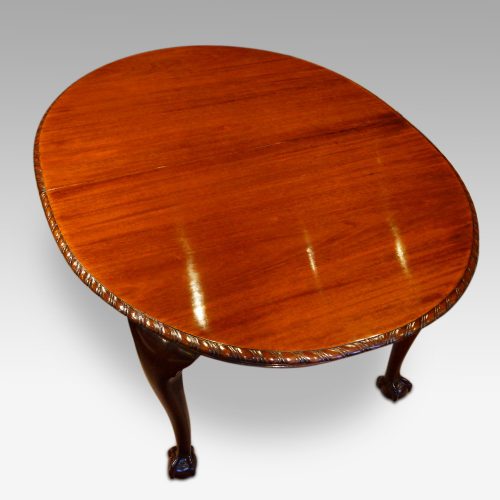 Waring and Gillow mahogany extending dining table closed