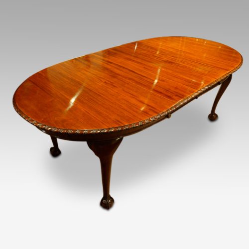 Waring and Gillow mahogany extending dining table entended